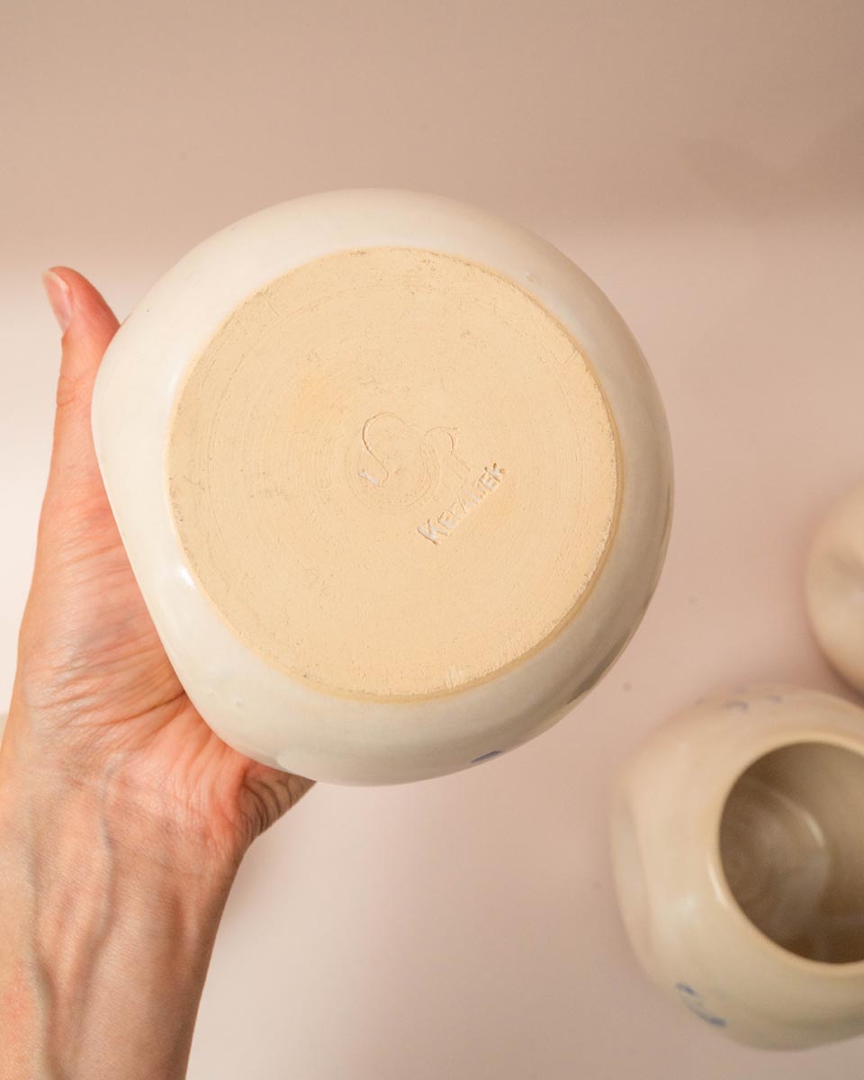 Set van 4 keramieken pinguïn vazen van Keraliek, wit met blauwe bubbels