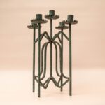 Vintage metalen kandelaar met patina en 5 kaarsarmen