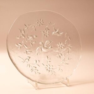 Ronde Kosta Boda Ulla schaal met vogels en bloemen patroon