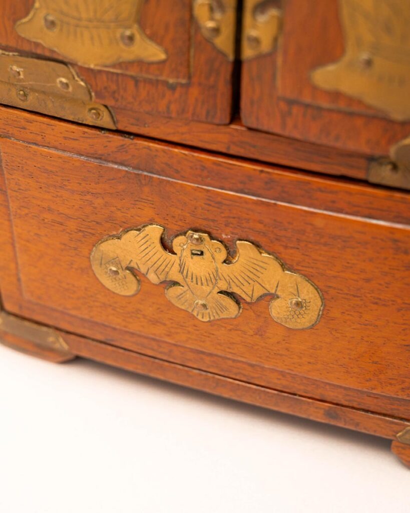 the-fox-and-some-vintage (D2 2026-1002)-7298