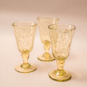 Set van 3 mondgeblazen wijnglazen van bubbelglas